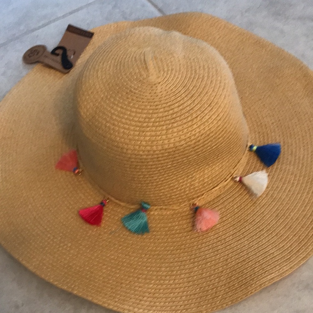 Brand New with Tags-C.C Fun Tassels Hatband Floppy Wide Brim 4" Summer Sun Hat - Picture 2 of 2